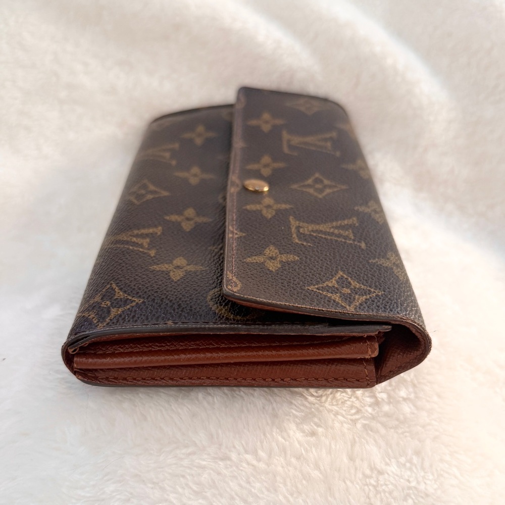Louis Vuitton Sarah Monogram Wallet - Picture 4 of 11